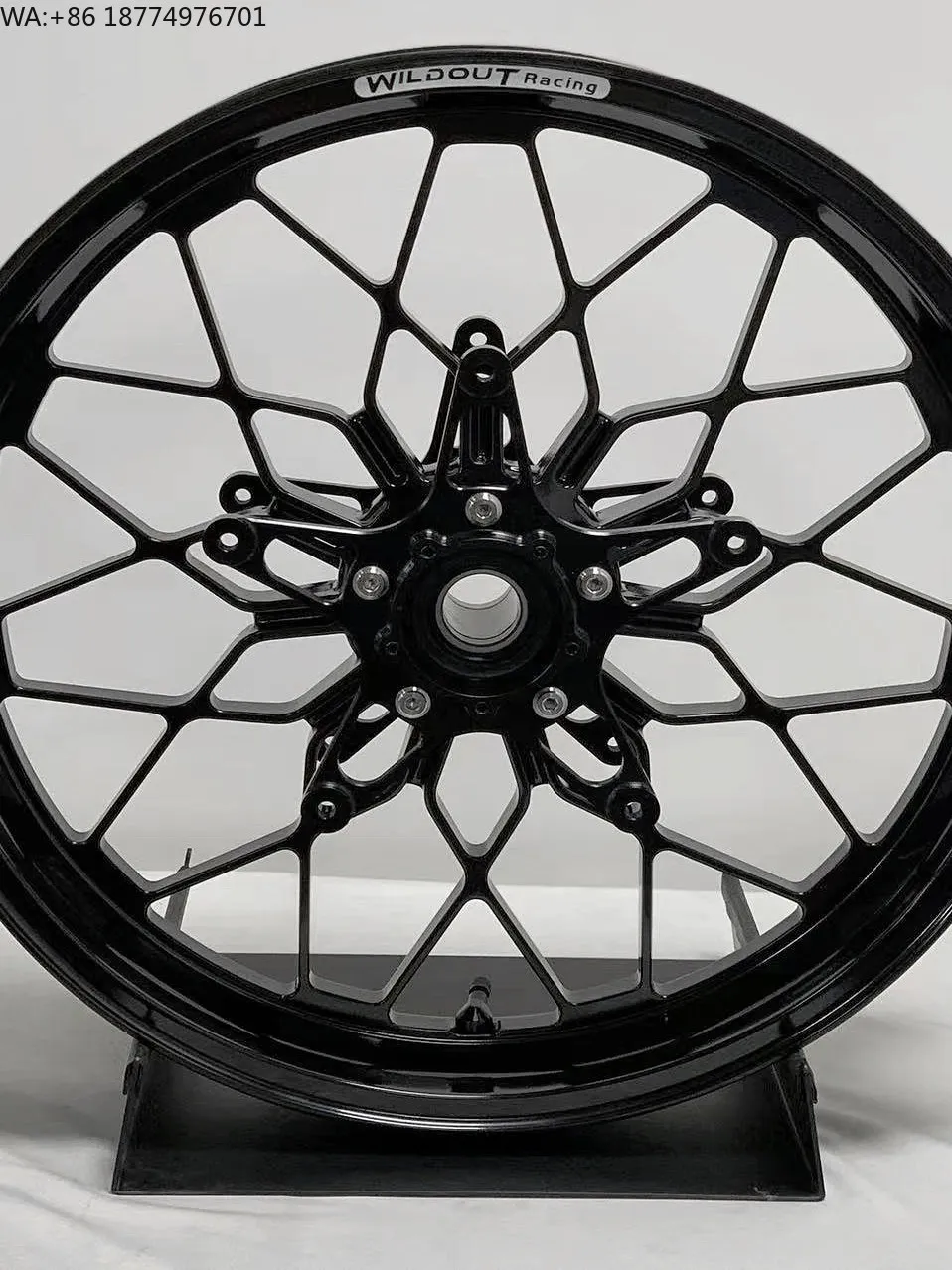 

Suitable for C650 Sport C650GT 2012-2024 Forged Aluminum Alloy Wheel Hubs - CNC Lightweight Performance Scooter Wheels