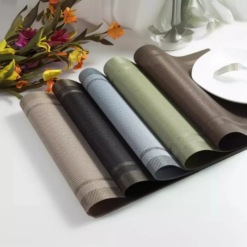 Ensemble de 4 sets de table, napperon en vinyle tissé résistant à la chaleur, tapis de table en PVC lavable antidérapant, tapis en plastique de qualité supérieure faciles à nettoyer