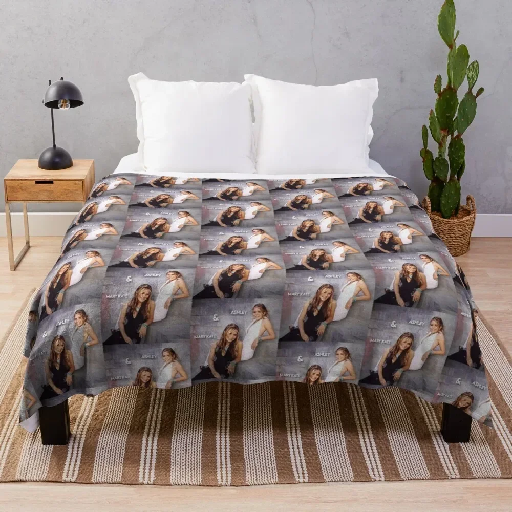 Mary Kate and Ashley olsen cute Throw Blanket Moving Tourist Flannel Blankets