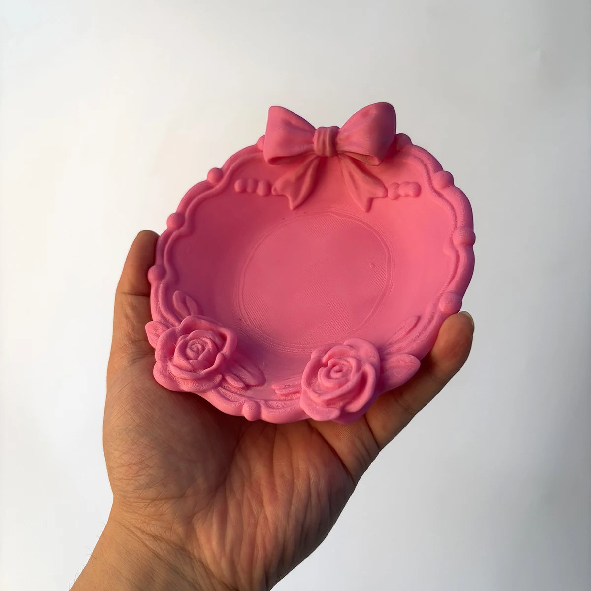 Small Pink Rose Bow Decorative Storage Tray, Mini Girly Desktop Key and Jewelry Organizer, Home Entryway Car Key and Coin Storage Box, Bedroom Vanity Ear Stud and Lipstick Organizer, Office Desk Stationery and Paper Clip Coin Storage Tray, Suitable for Entryway, Desktop, Vanity, Bathroom, Gift for Girls