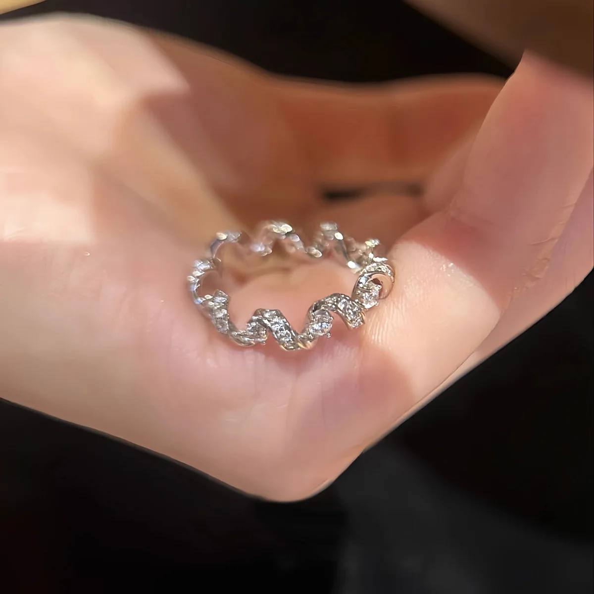 S925 Sterling Silver Ring Light Luxury Classic Exquisite Temperament Full Diamond Phone Line Winding Zircon Ring For Women