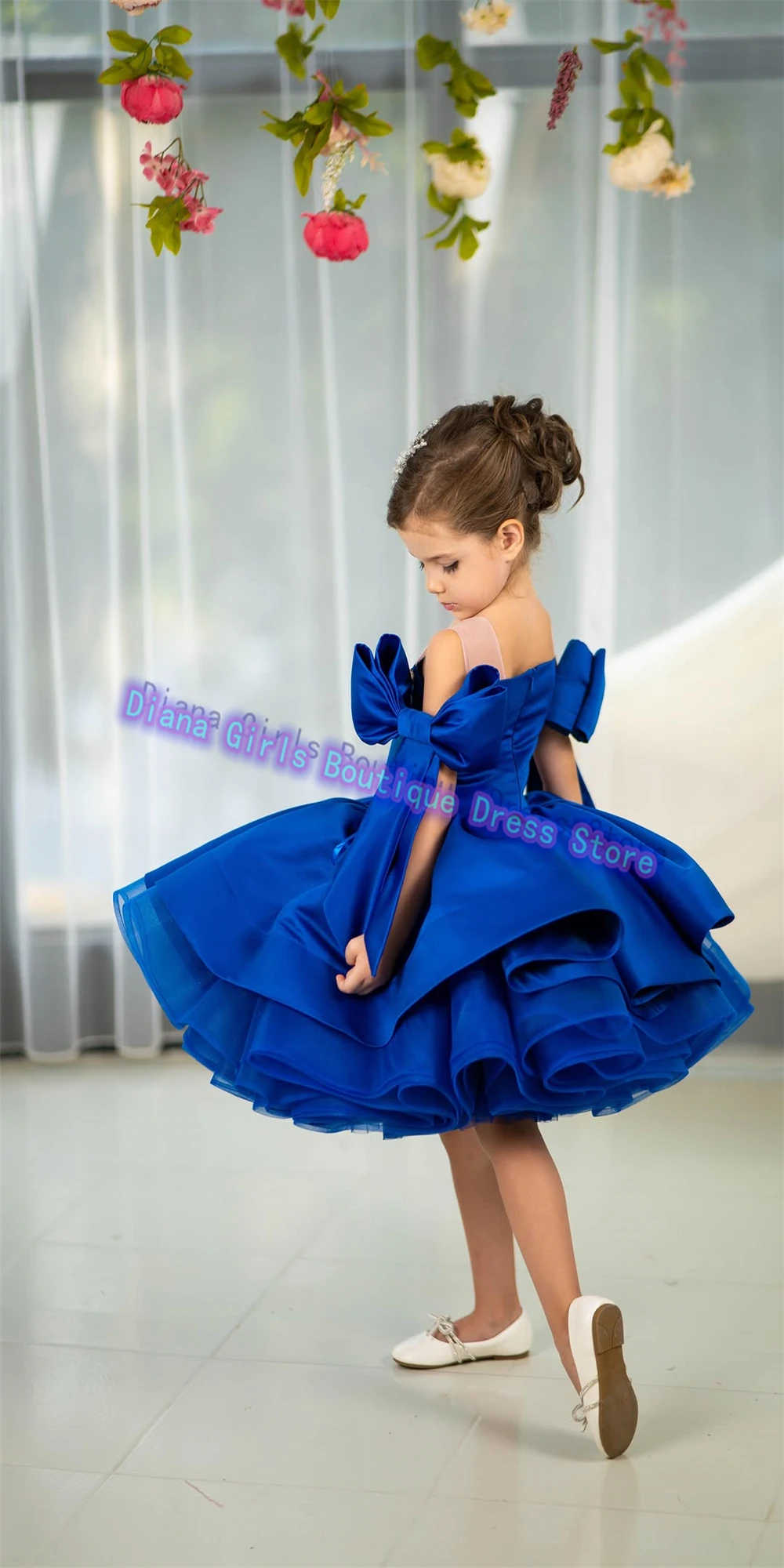 Vestido encantador de calidad para niñas pequeñas, vestido de flores para niñas, vestido de princesa de satén azul real para banquete, vestidos de noche para fiesta de cumpleaños para niños