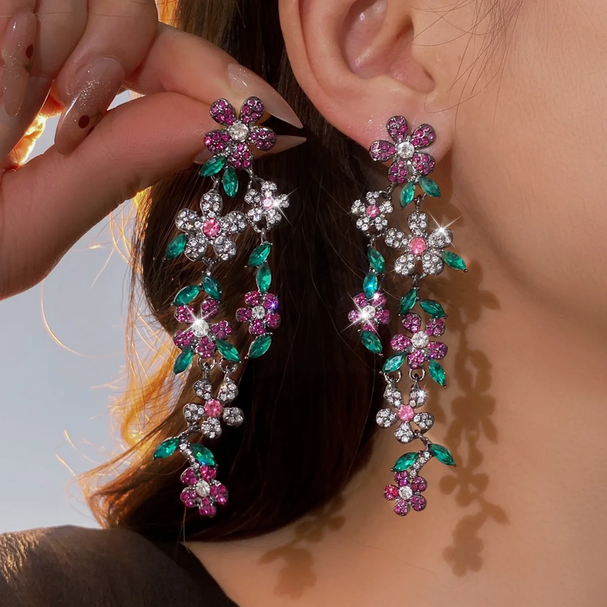 Silver needle super flash diamond-set flower leaf fringed earrings European and American cross-border temperament earrings light