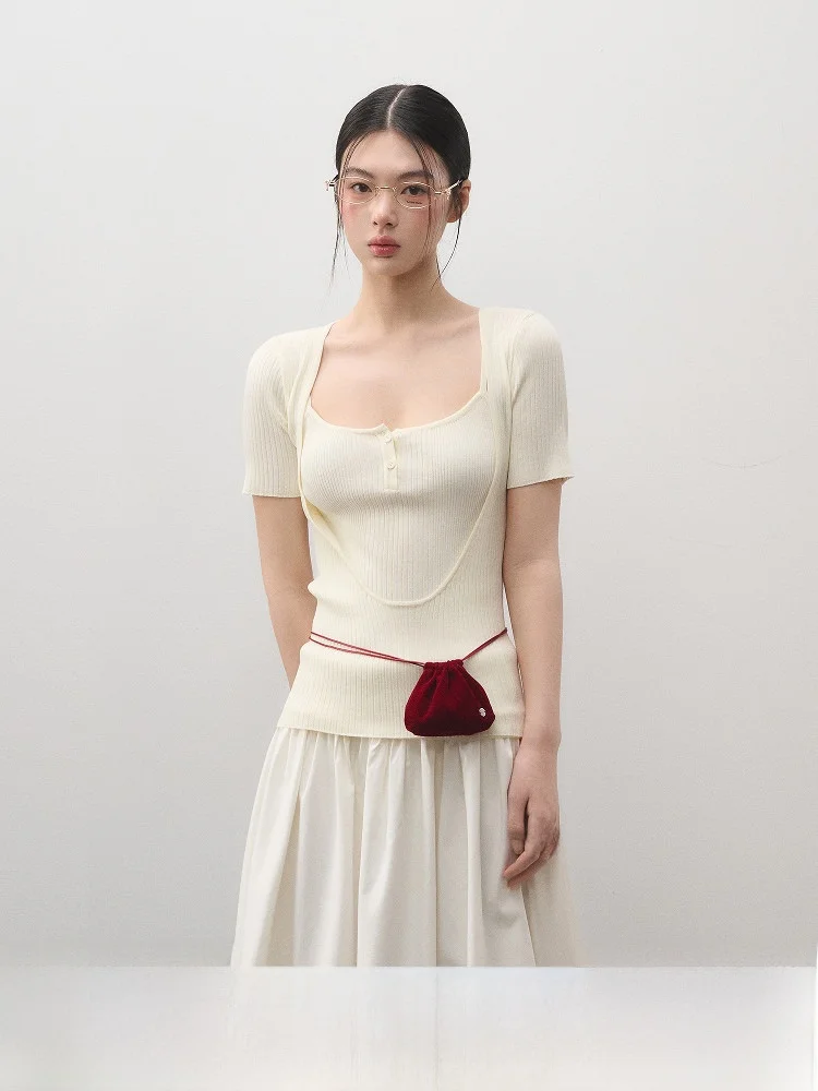 

Summer Casual V-Ne ort Sve Knitted Two-Piece Set Women's Design Sense Layered Top Women's T-irt Comfortable Fit