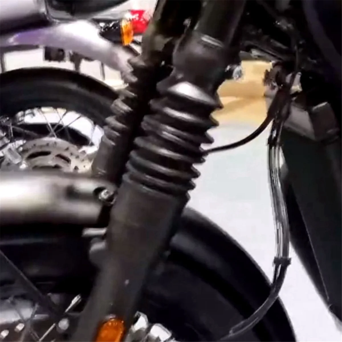 

Motorcycle Front Fork Covers Shock Rubber Dust Cover for Triumph T100-A77Q