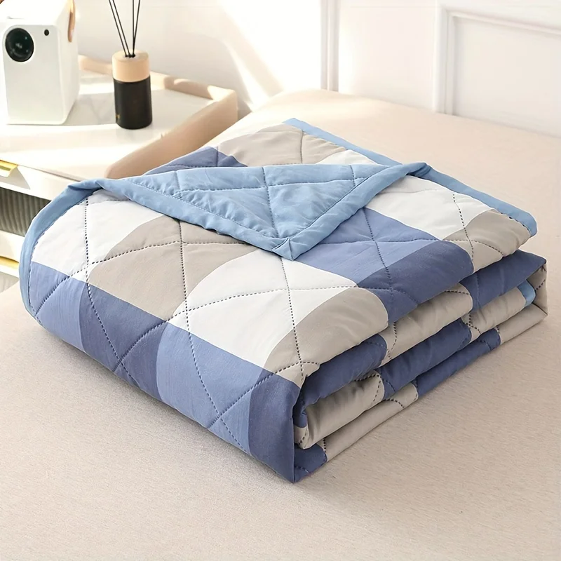 Ultra-Soft Quilt - Plaid Stripe Design Lightweight Comforter With Soundwave technology Embossed Fabric Machine Washable