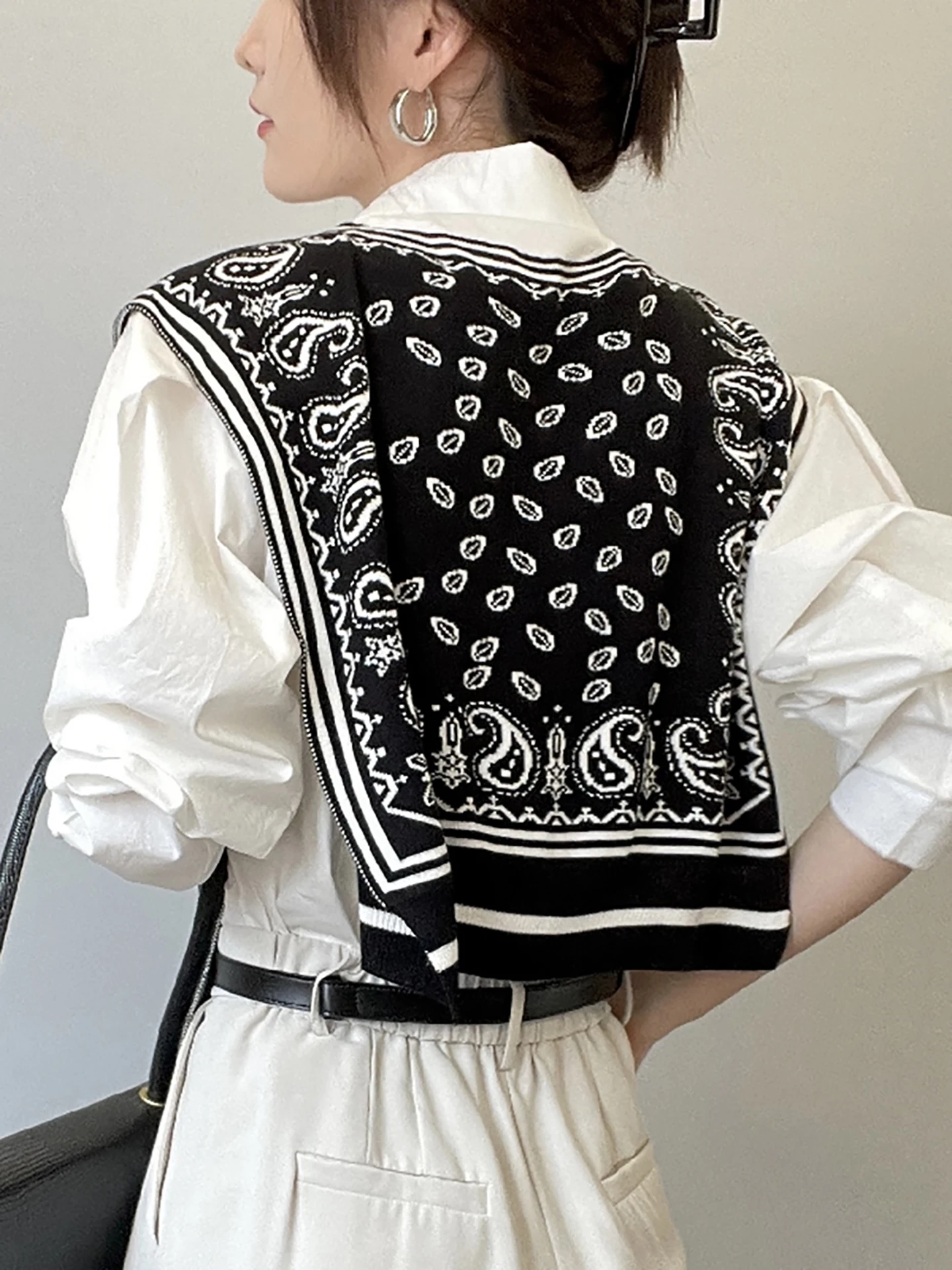 ele-femmes-oulder-poincon-decoratif-fleur-de-noyer-faux-col-sli-automne-hiver-faion-accory-coreen-sle