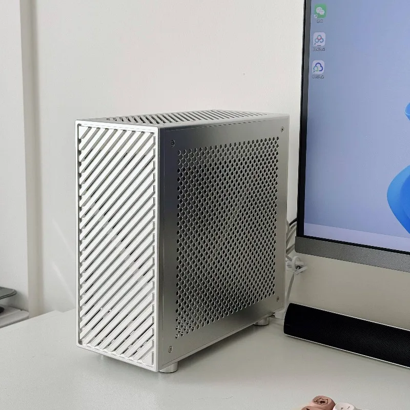

LP-P6 SFF ITX Case For Low Profile Graphics Card RTX 4060 5060 1U PSU Aluminum Diagonal and diagonal roof panels