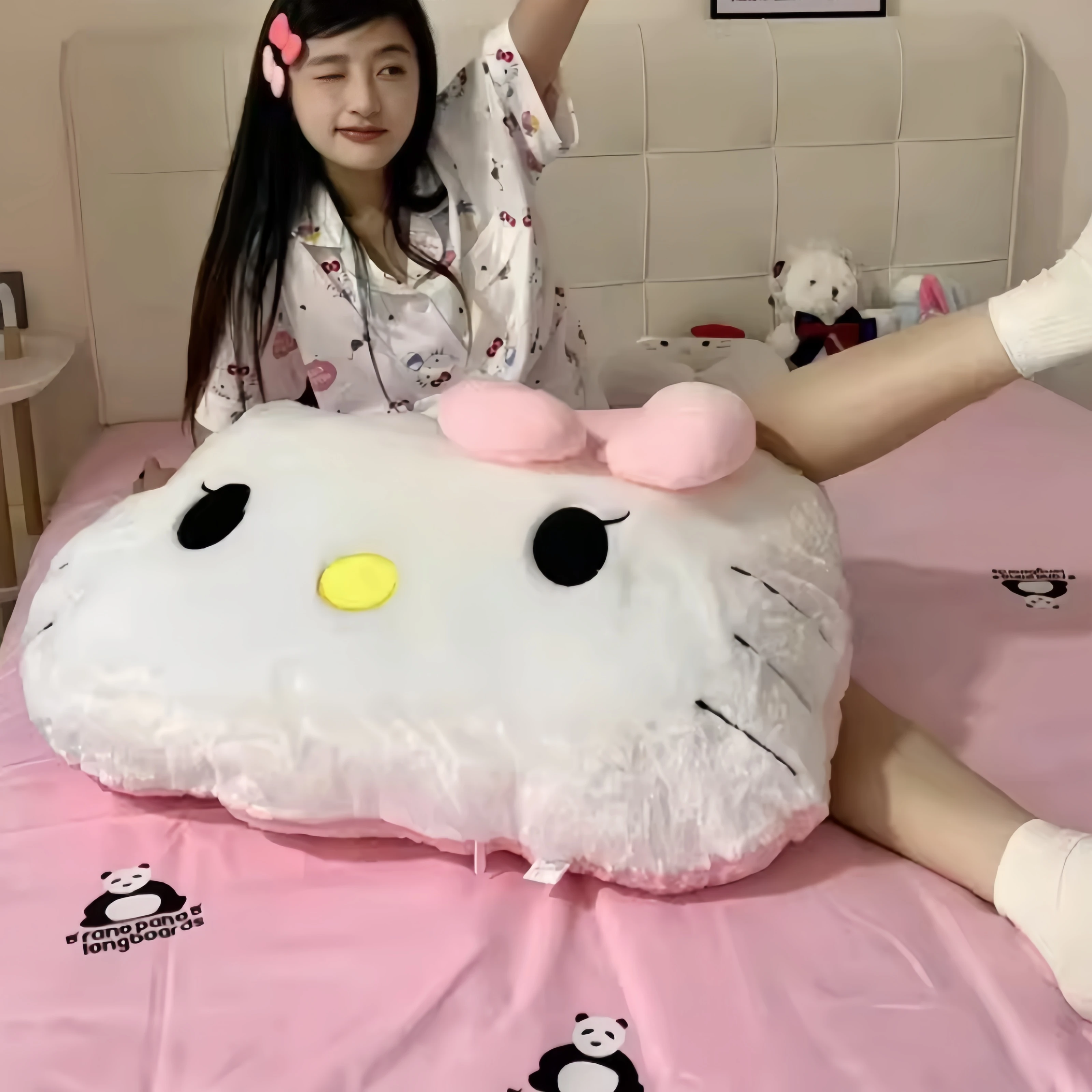 Big Size Girl's favoriete Hello Kitty Rugkussen Hoofdsteun Comfortabele slaapbank Sierkussen Knuffelkussen Home Decor Geschenken