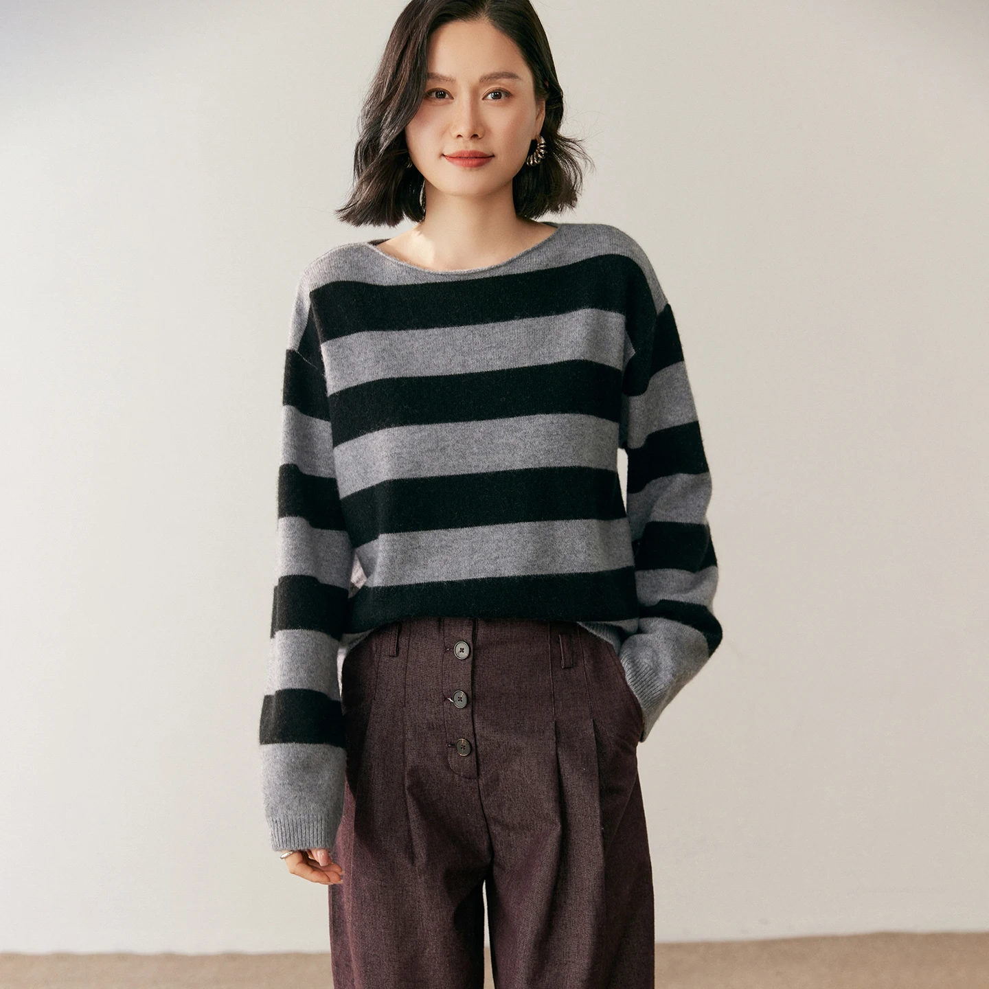 Vrouwen 100% Kasjmier Trui O-hals Gestreepte Trui Casual Losse Gebreide Jumper Buste 120-128 Cm Herfst Winter Kasjmier Kleding