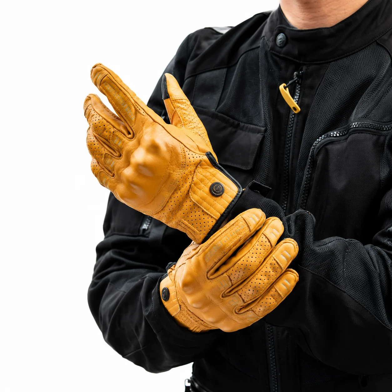 STAR RIDER Summer Motorcycle Gloves Men Goatskin Leather Perforated Breathable Touchscreen Full Finger Vintage Biker Gloves