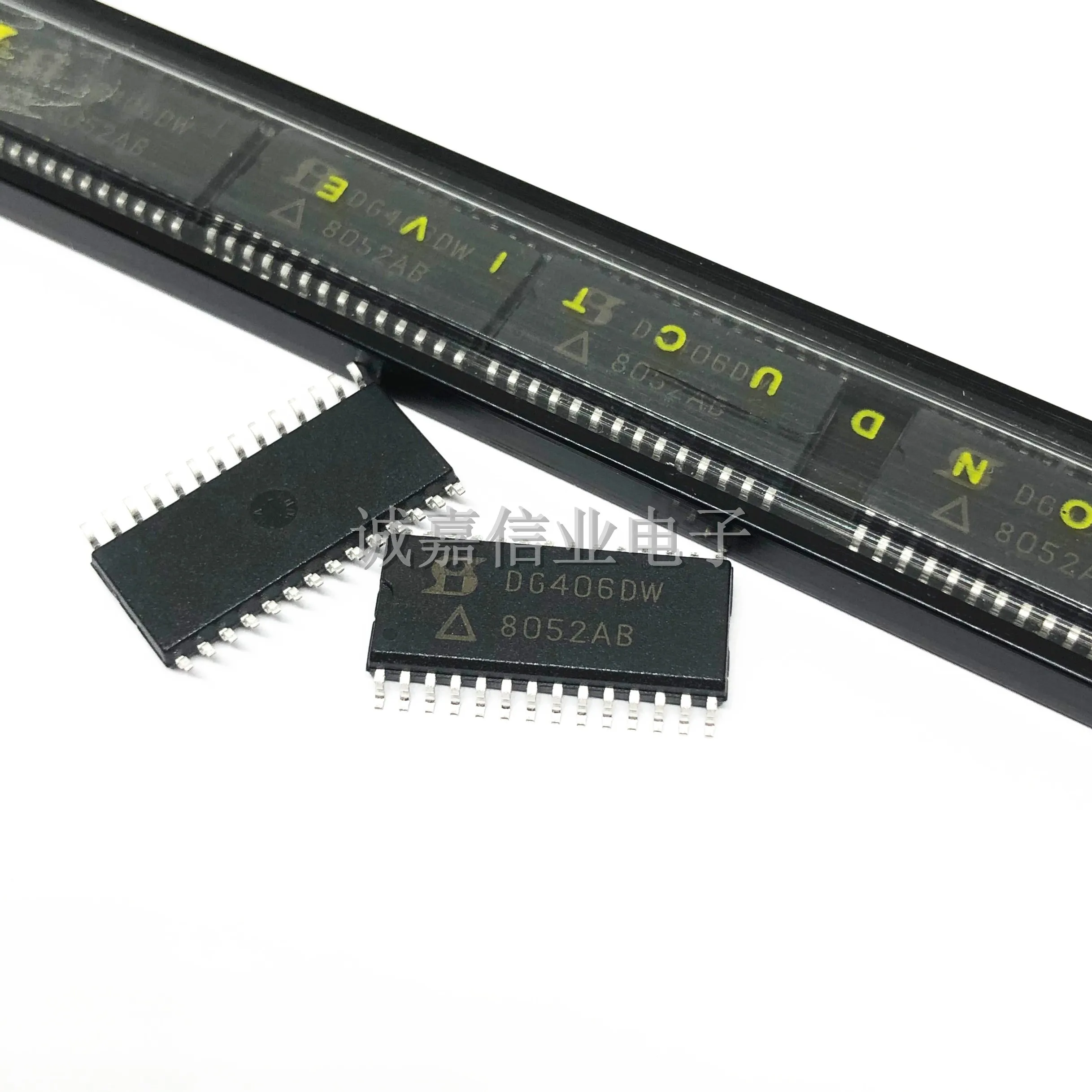 

10pcs/Lot DG406DW-E3 SOP-28 DG406DW Multiplexer Switch ICs 16 CH MUX IN WBSOIC Operating Temperature:- 40 C-+ 85 C