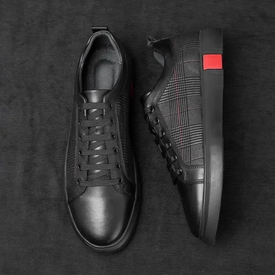 

Men'S Black Casual Skate Shoes with Laces Versatile Outdoor Sneakers in Larger Sizes