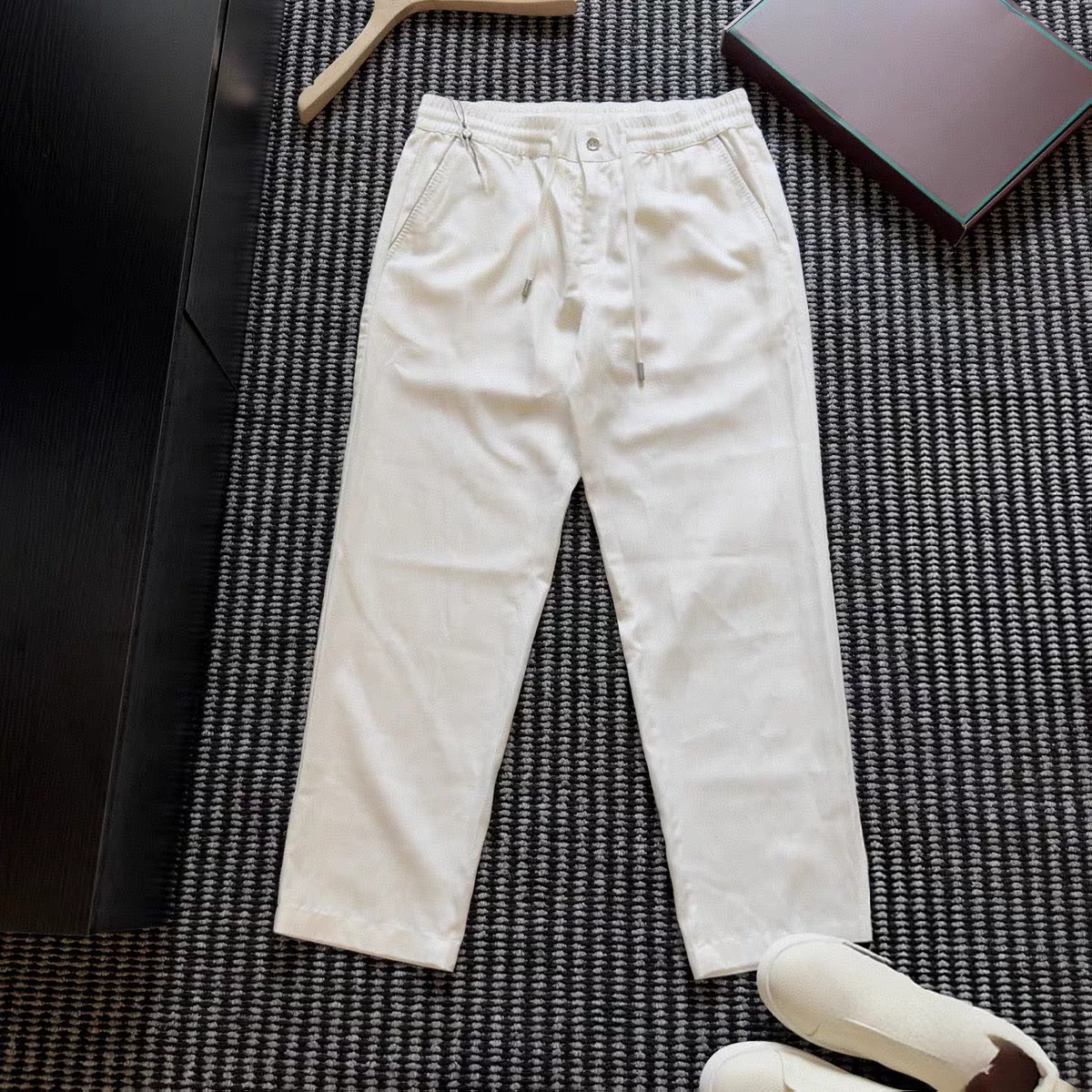 

Italian Vintage Luxury Men's Summer Elastic Waist Drawstring Straight Leg Business Casual Linen Loose Fit Pants