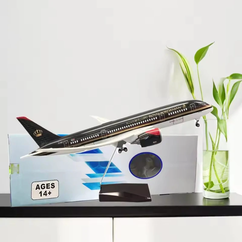 Новая модель самолета Royal Jordanian B787 в масштабе 1:130, авиакомпания с подсветкой и колесом, литая под давлением смола, коллекция самолетов, дисплей