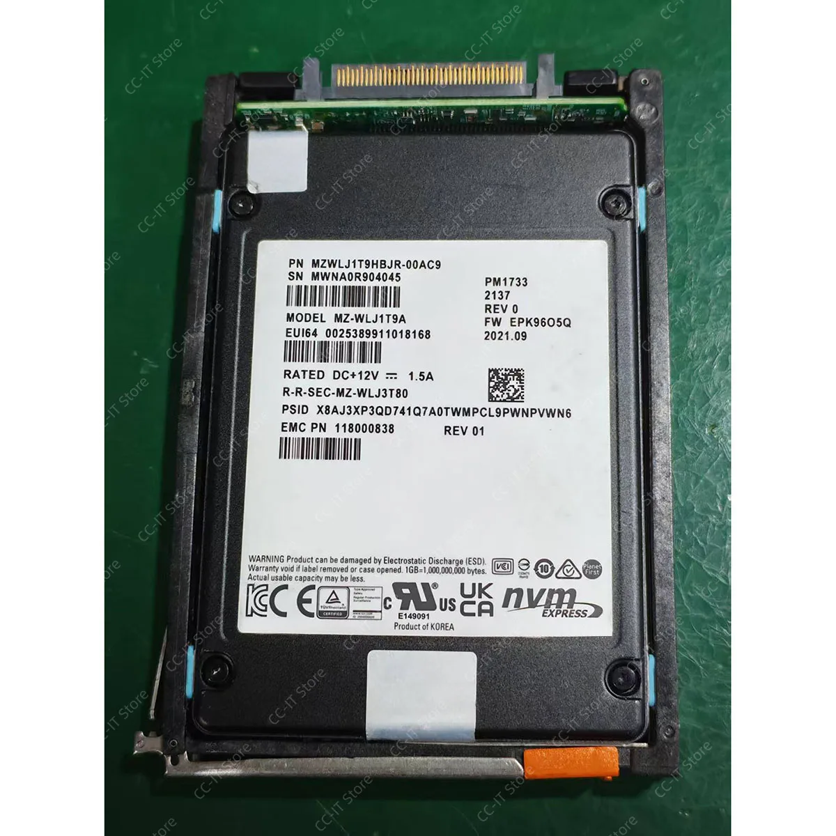 1.92TB NVMe SSD 005053072 005053073 005053077 005053076 PM1733 Enterprise NVMe Solid-State Drive SSD