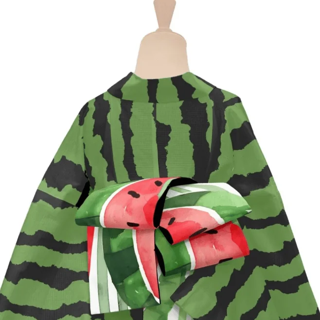 Who can refuse this strange watermelon bathrobe? It's a niche attraction, funny to wear a bathrobe