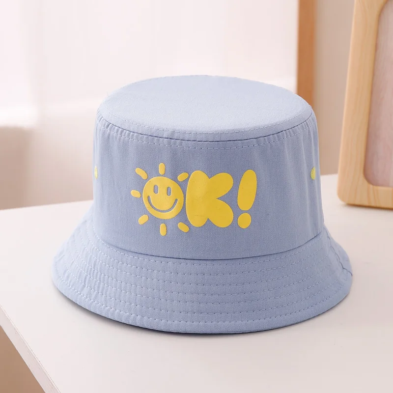 A Fashionable and Cute Zigzag-Shaped Smiling Face Sun-Colored Baby Cap with OK Bubble Print, Suitable for Beach Sun Protection