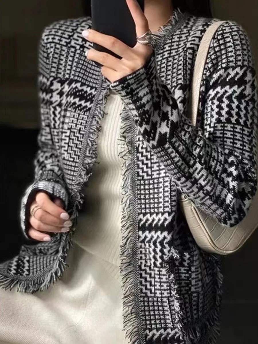 Houndstooth Plaid Fringed Cashmere Sweater for Women, Small Knitted Wool Cardigan, Loose Plaid Coat