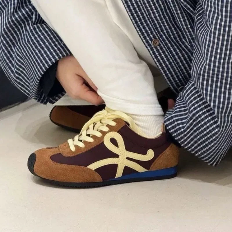 2025 Zapatos de marca para Mujer, zapatos vulcanizados con cordones delanteros para Mujer, zapatillas transpirables de costura cómodas e informales a la moda para Mujer