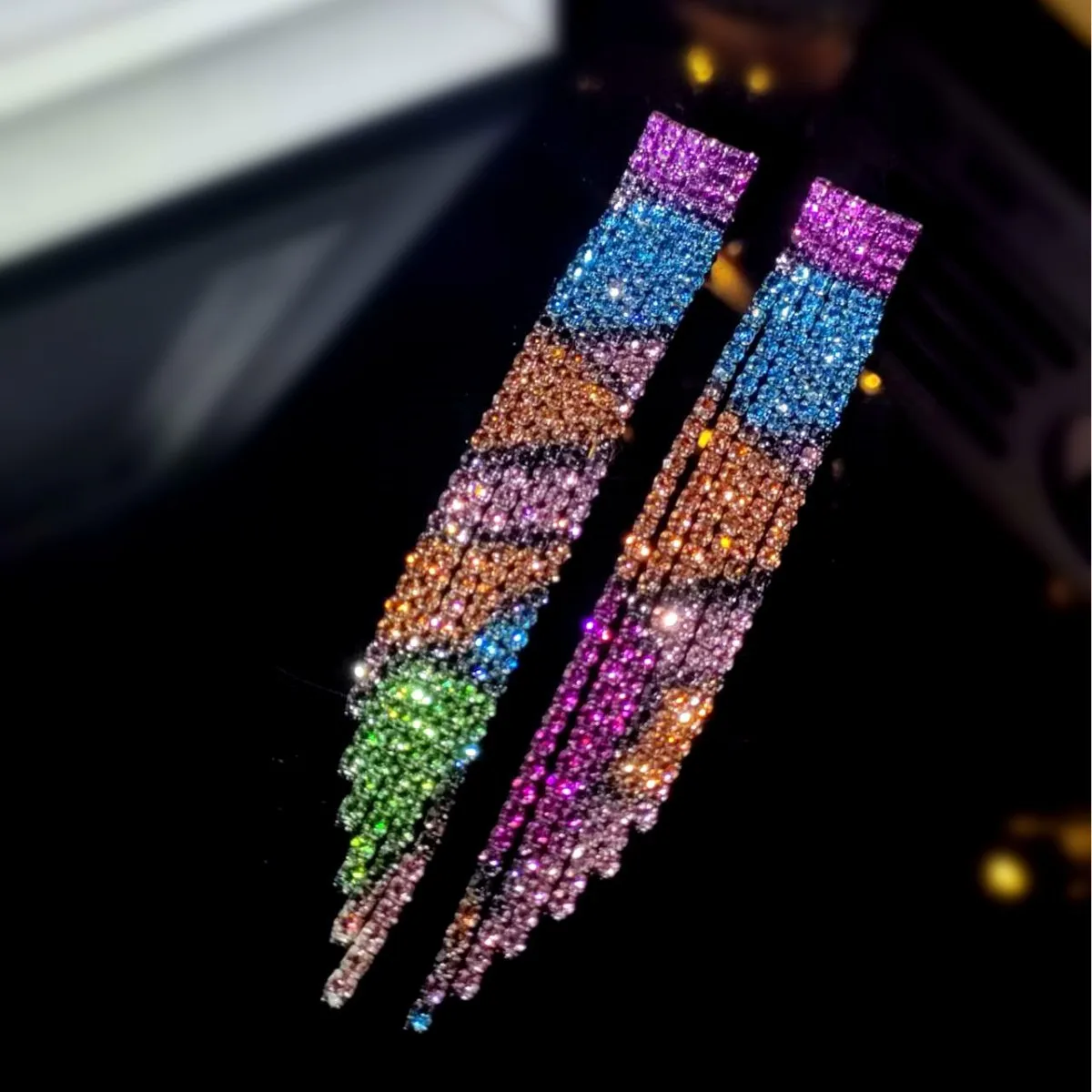 Light luxury small face super flash AB rhinestone long fringed earrings women's fashion temperament stud earrings jewelry earrin