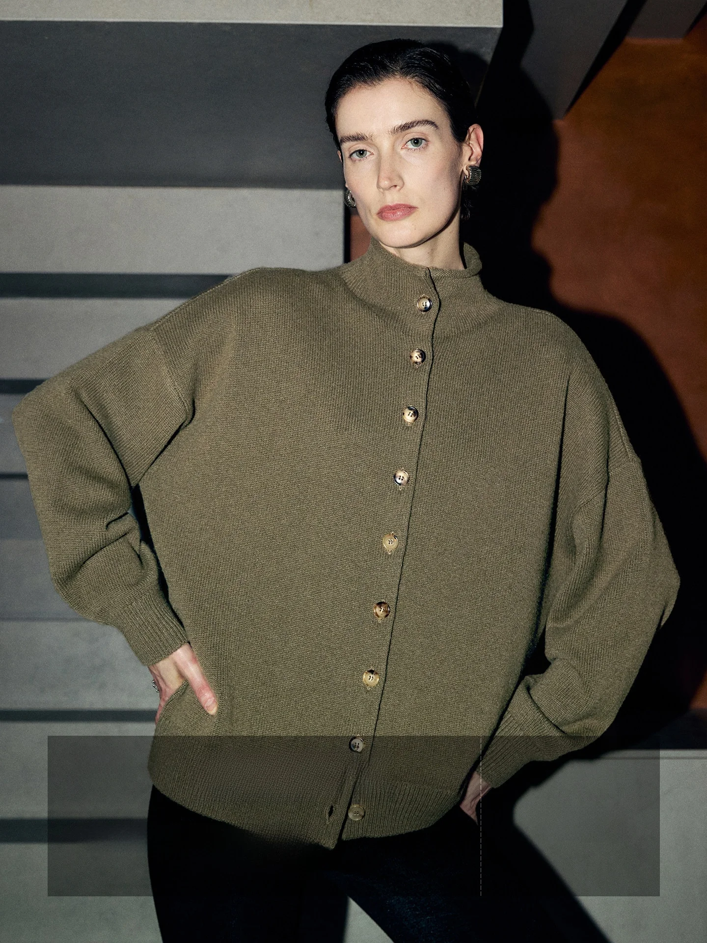 

Ayuko Soft Gold 00% Camere High Collar Knitted Sweater Cloud like Fulln Long Sve Women's Open Cardigan Winter 2025