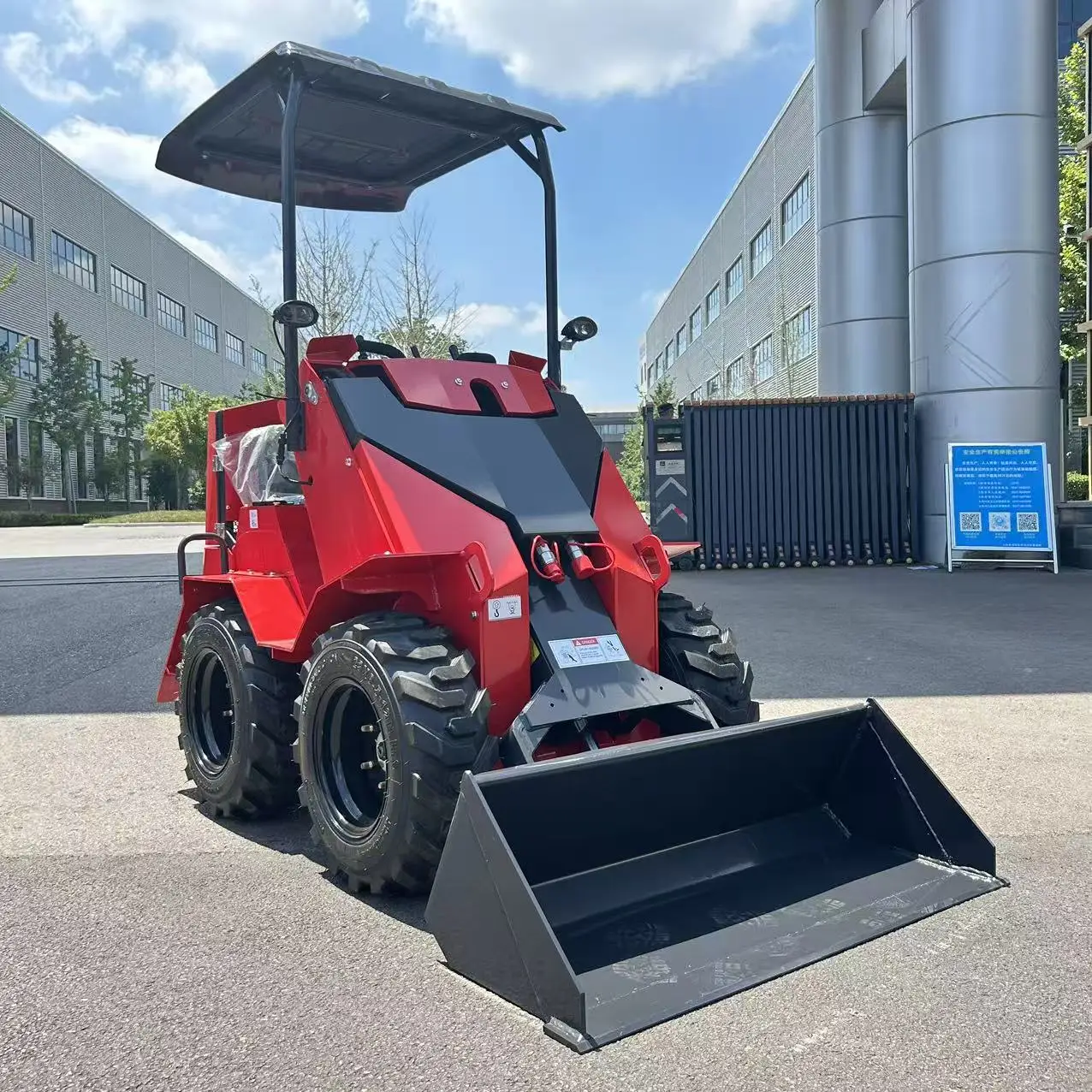 Woer-S390 Mini Skid Steer Loader Hot Sale China Brand Wheel Compact Type With CE EPA Engine for Garden Use