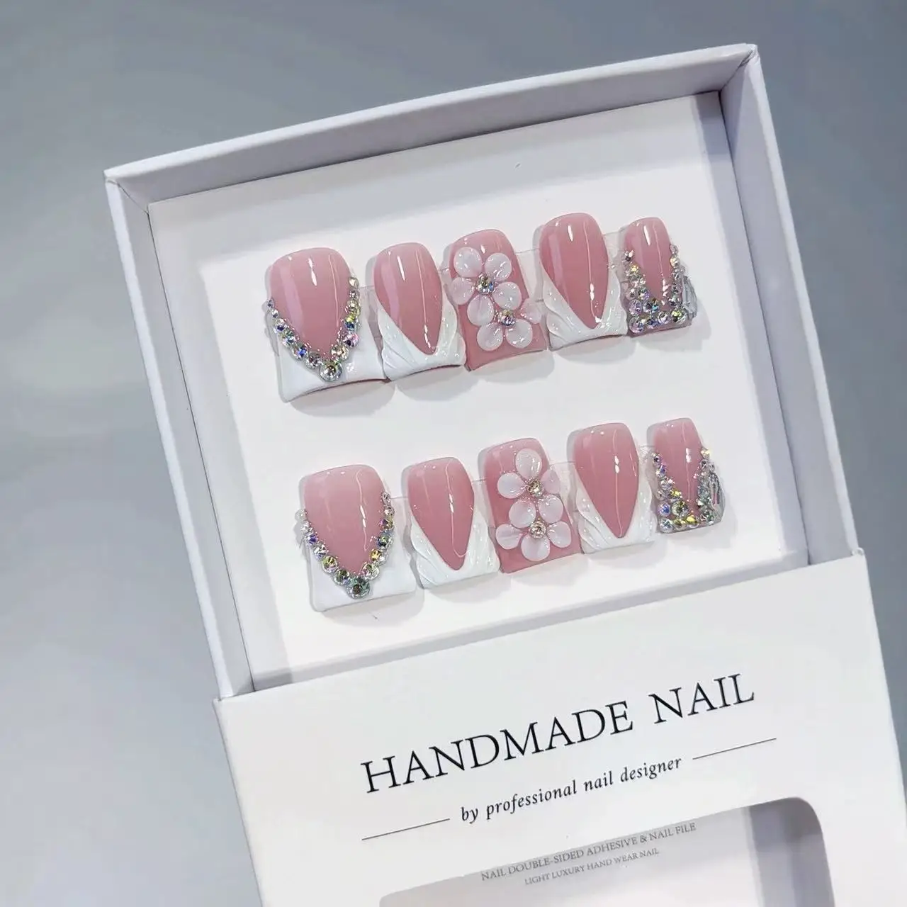 10pcs High-end Simple and elegant style, hand-painted V-shaped design, three-dimensional carving, rhinestones handmade fake nail