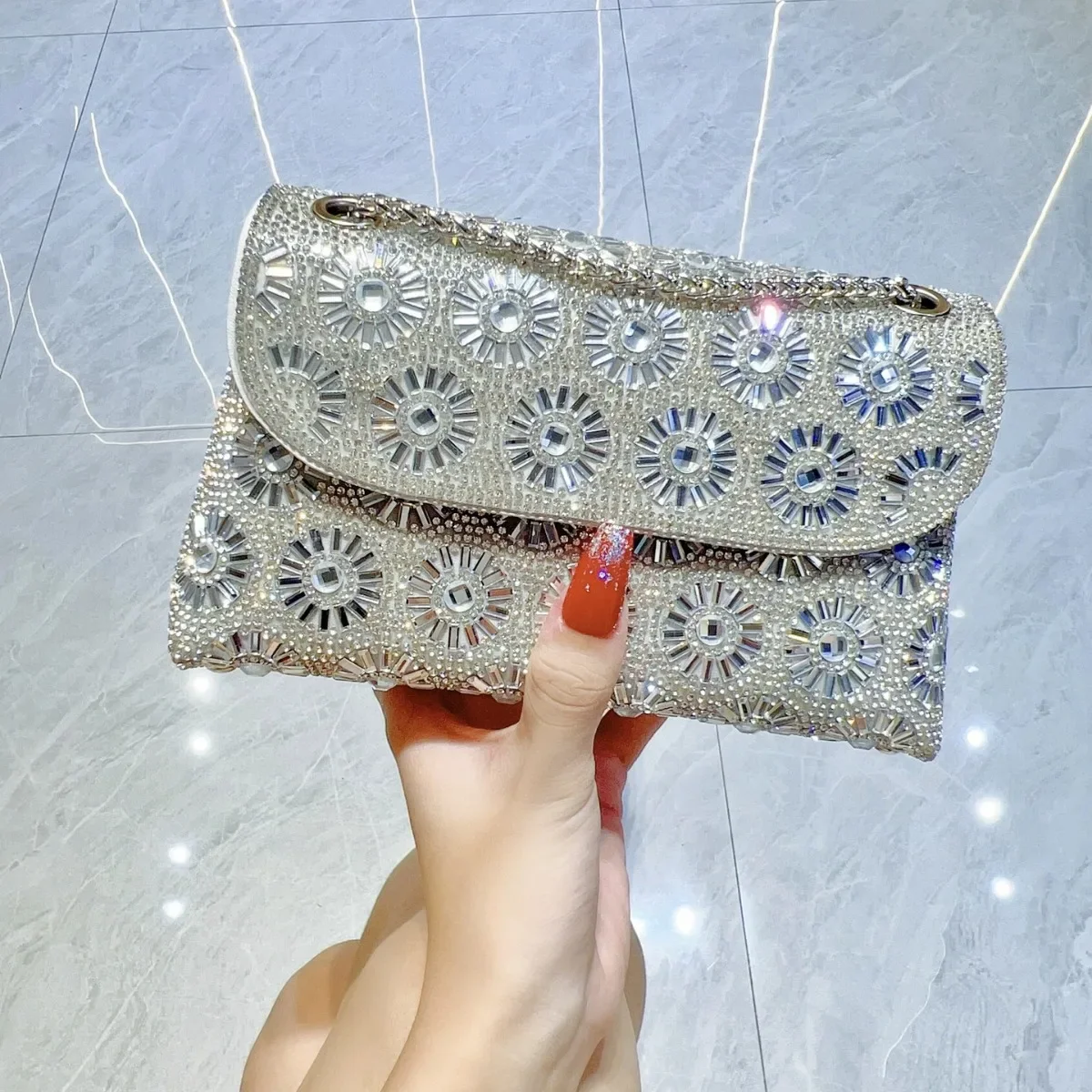 Shining Diamond Rhinestone Flower Dinner Evening Bags For Women 2024 Baquet Party Chain Shoulder Bags Ladies Prom Small Clutches