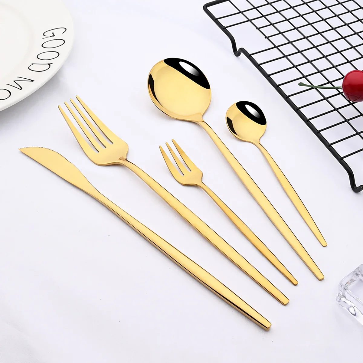 30Pcs Gold Cutlery Set Knife Cake Fork Coffee Spoon Dinnerware Set Stainless Steel Flatware Mirror Tableware Western Silverware