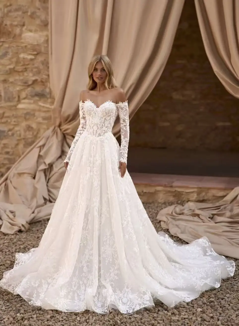 Romantic A Line Bridal Gown Off Shoulder Long Sleeve Floral Lace Appliques Wedding Dress Custom Made Vestido De Novia