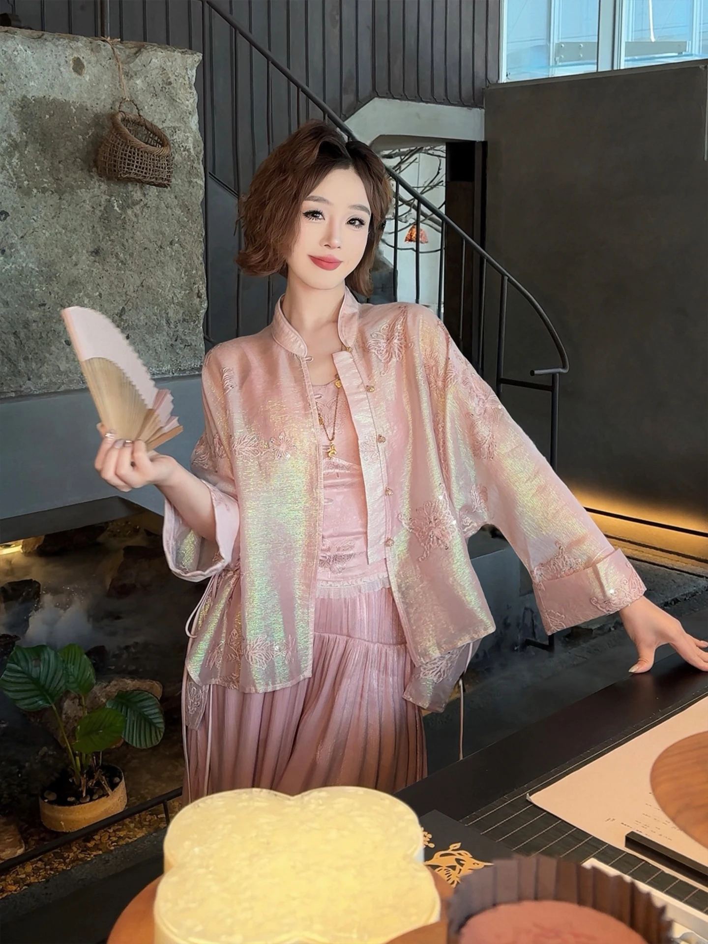 Yolo Summer 2026 Gold Embroidered Belted Sunscreen Outerwear Ruched Waist  Fabric round Neck Long Sleeve Women's Jacket
