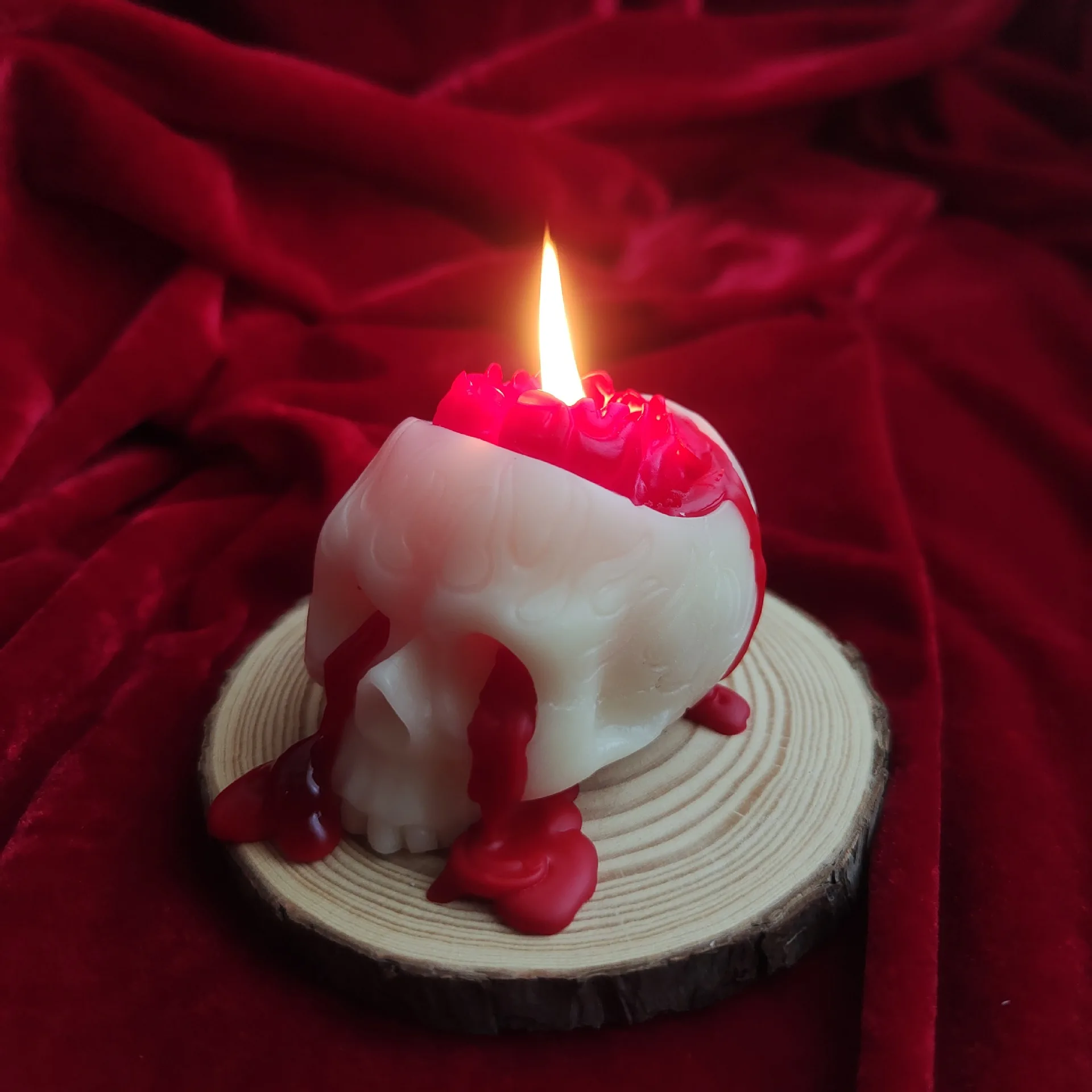 Skull with red tears Halloween scented candles handmade creative ornament gift