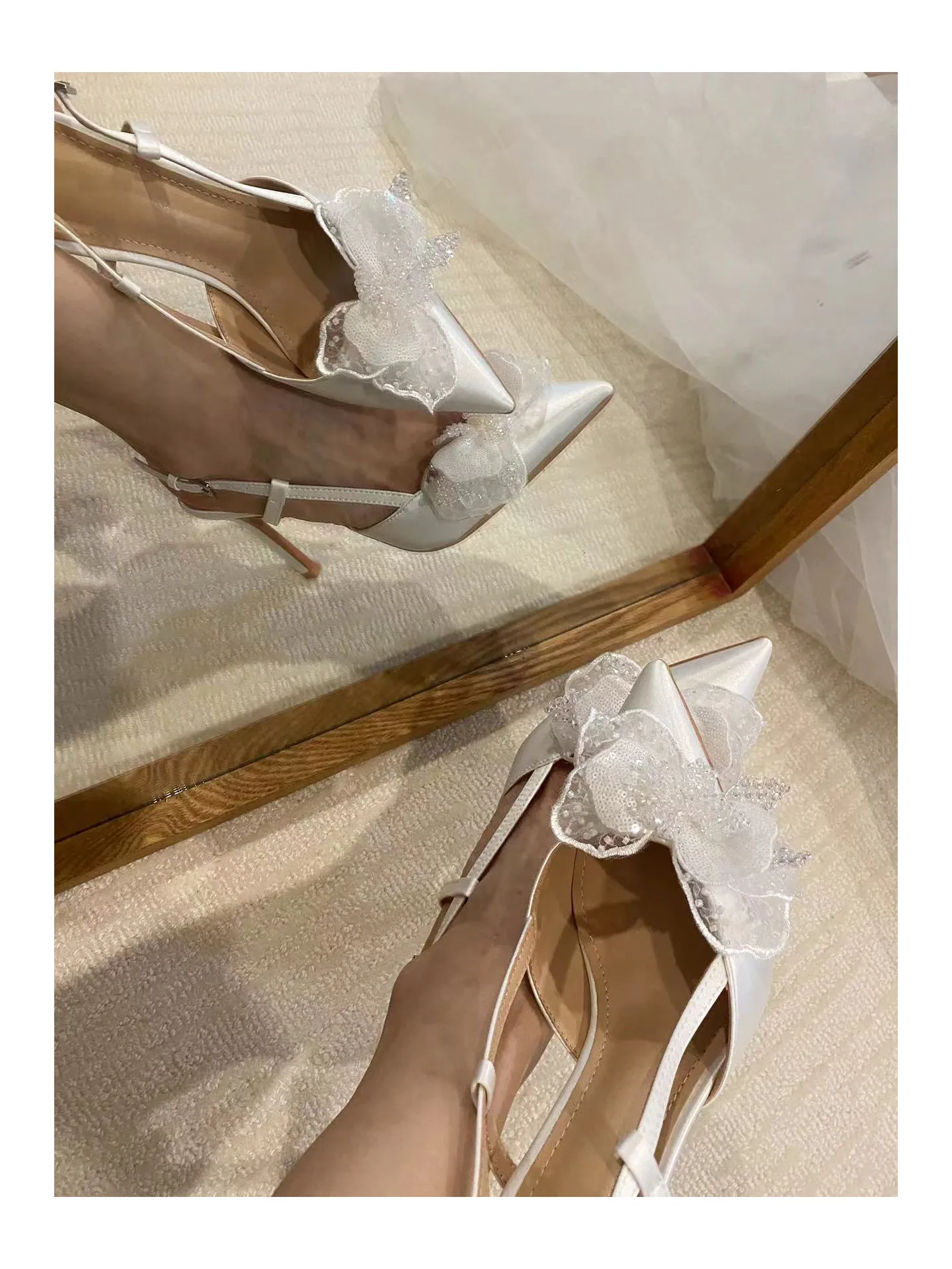 Summer new pointed lace mesh butterfly crystal bead fine heels wedding shoes party dress small size high-heeled women's sandals