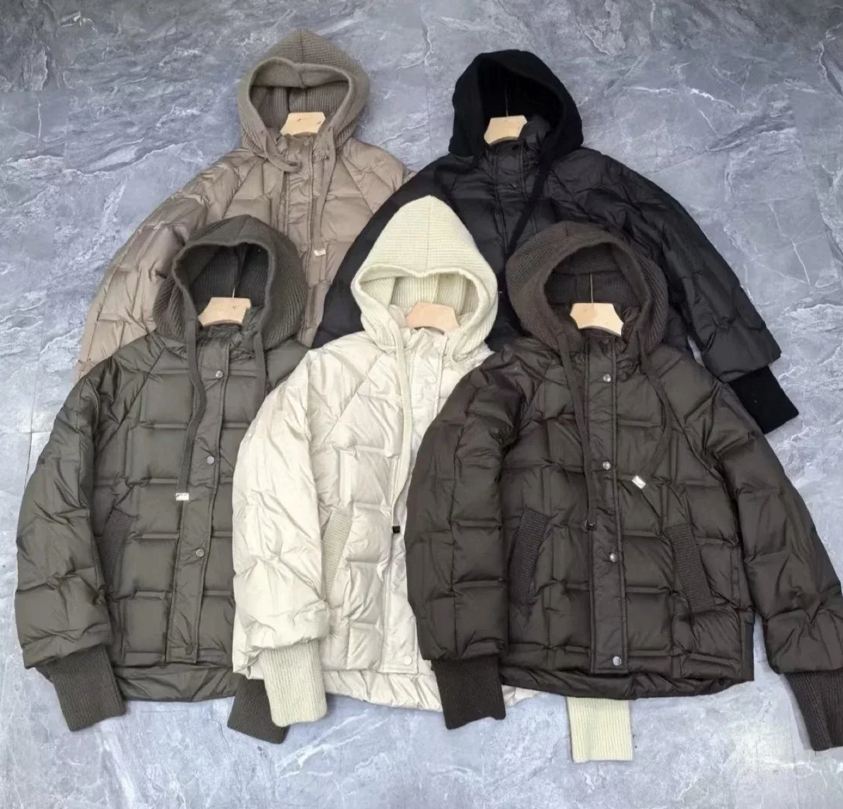 2025 Autumn/Winter European Women's Down Jacket Commuting Knitted Hooded Casual Short Jacket
