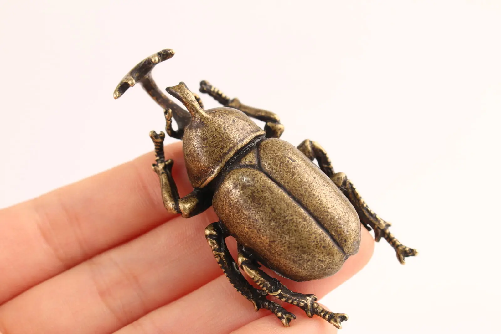 Rare Chinese old bronze beetle Statue figure home decoration Vintage Metal Animal Statue