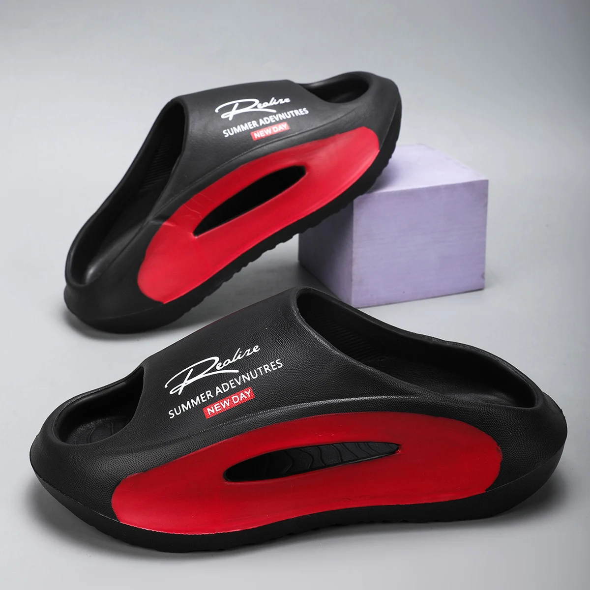 

Unisex Casual Four Seasons Slippers Sandals Men Comfortable Home Slippers Breathable Slip-On Shoes For Men And Women Shoes