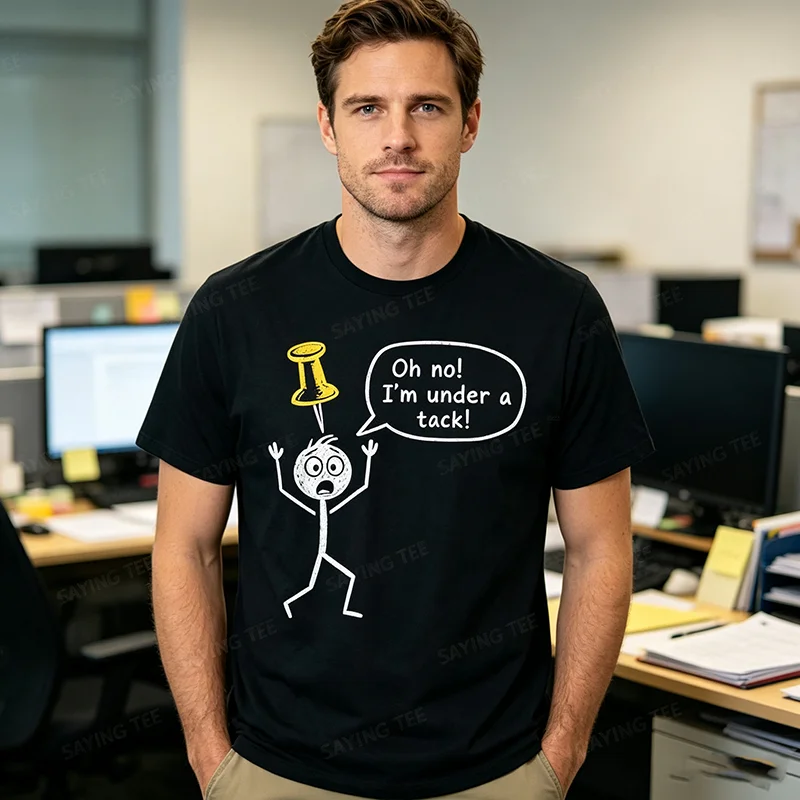 Oh nein, ich bin unter Druck. Humorvolles, skurriles Stickman-Wortspiel-T-Shirt, lustiges Wortspiel, Bürohumor, sarkastischer Stickman, alberne Vaterwitze, Kleidung. – Detail 3