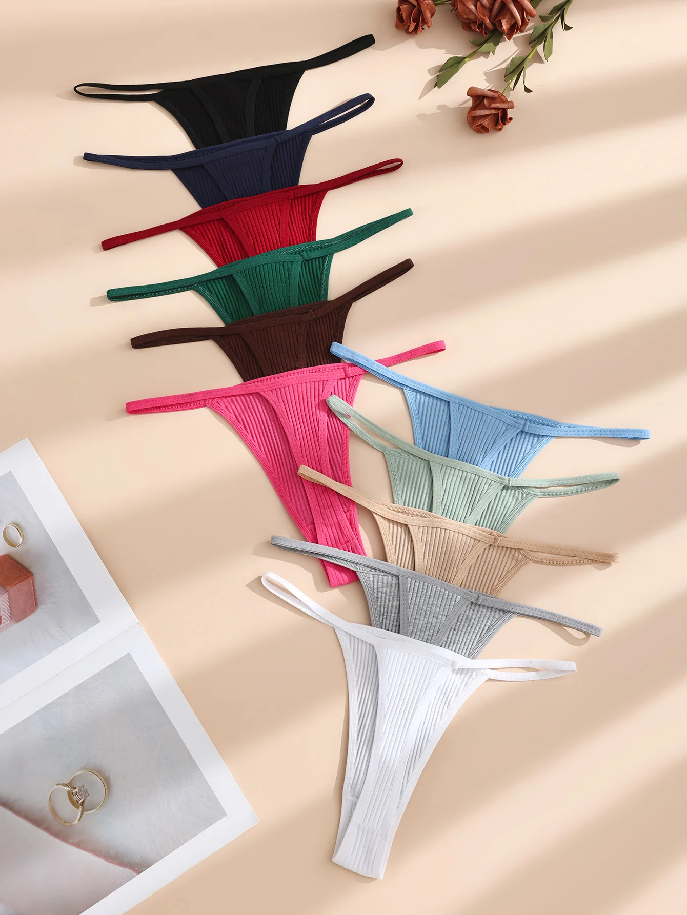 Image of 11-teiliges Set Sexy Damen-Tangas mit Niedriger Taille, Einfarbige Mädchen-Slips aus Baumwolle, Atmungsaktive G-Strings, Damen-Unterwäsche