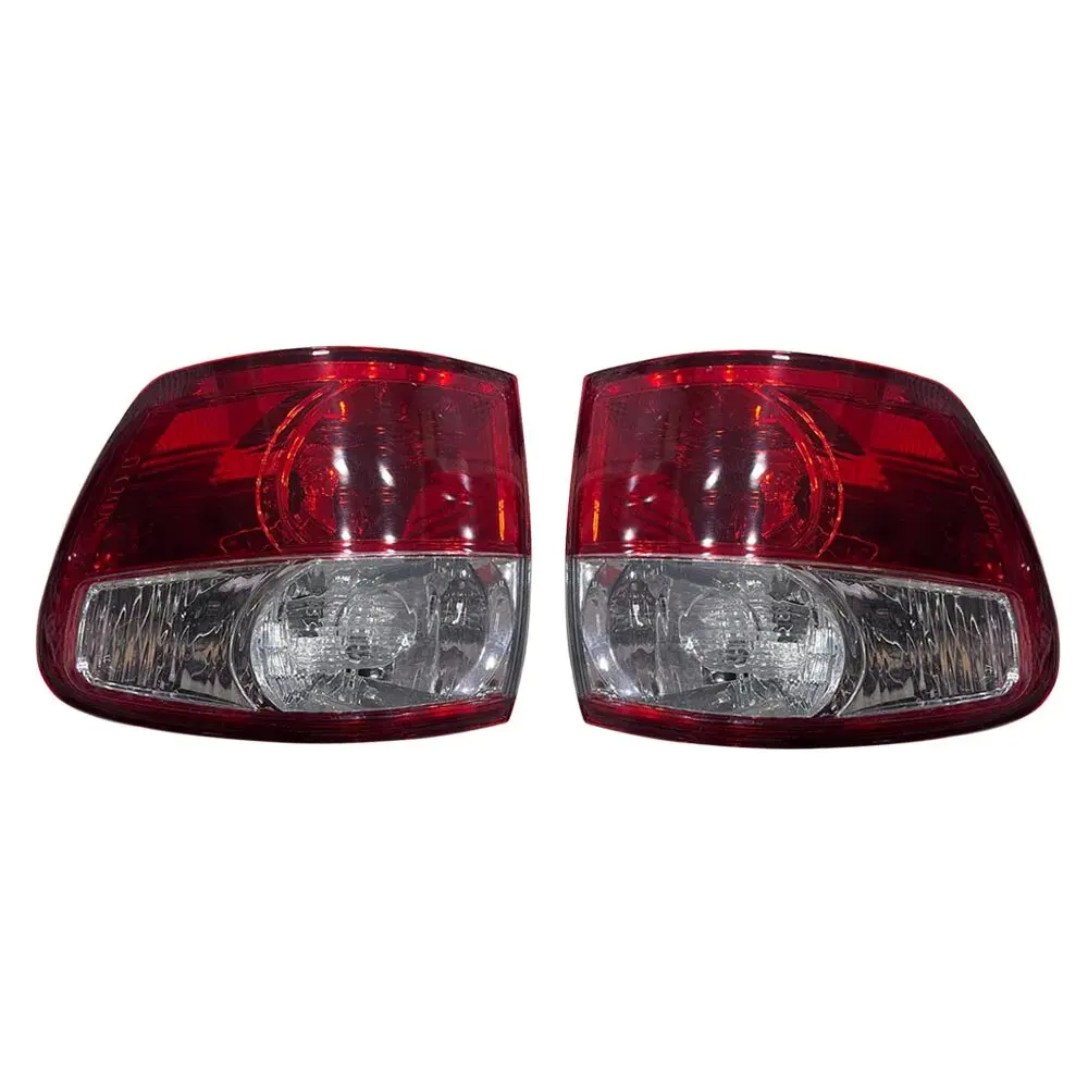 A Pair Car Taillight For Toyota Ipsum ACM26 Avensis Verso Picnic Refitted Crystal Rear Turn Signal 2003 to 2009