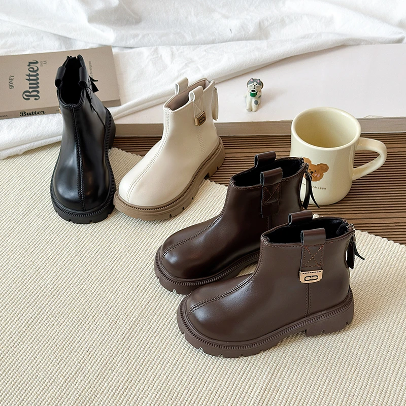 

Ботильоны с круглым носком для девочек, новинка 2023 года, зимние детские кожаные ботинки, нескользящие универсальные школьные танцевальные ботинки на толстой подошве