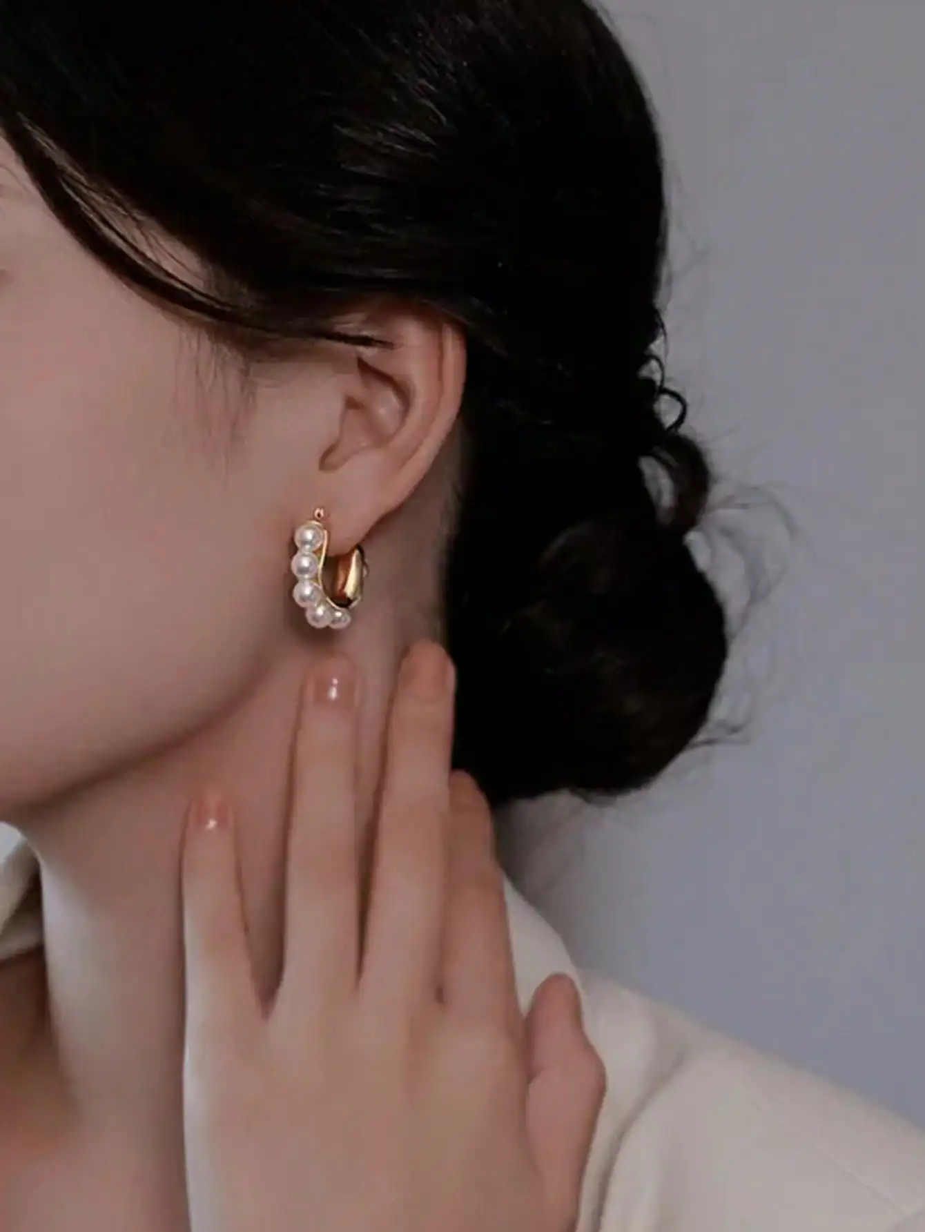 Thumbnail 4 - #17 Highest Rated Gold Earrings to Buy in 2026
