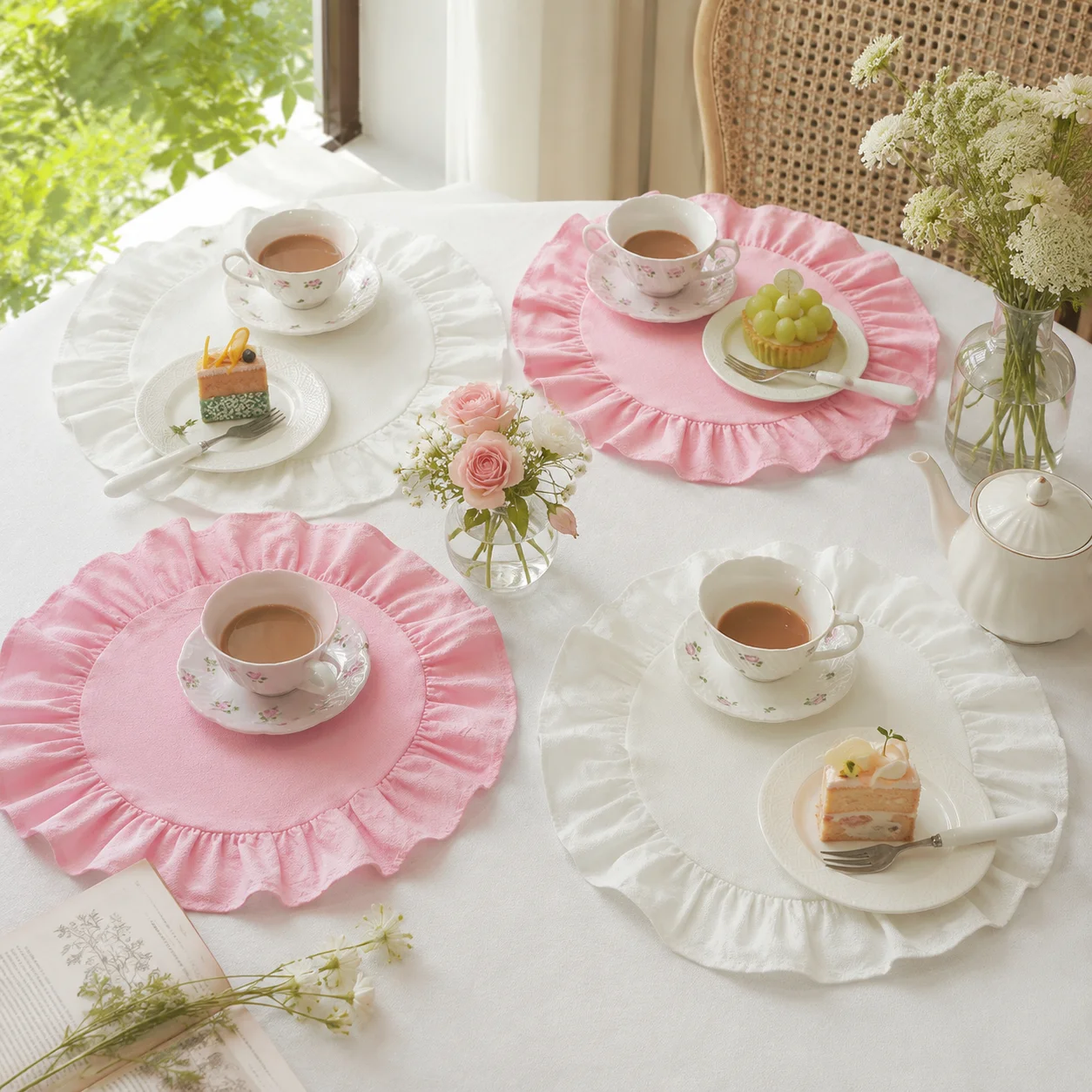 2/4pcs Round fabric placemat with ruffled trim, suitable for everyday brunch at home or outdoor picnics
