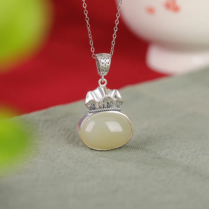 Natural Hetian S925 Sterling Silver-Shaped Jade Fortune-Bringing Rotating Style Pendant