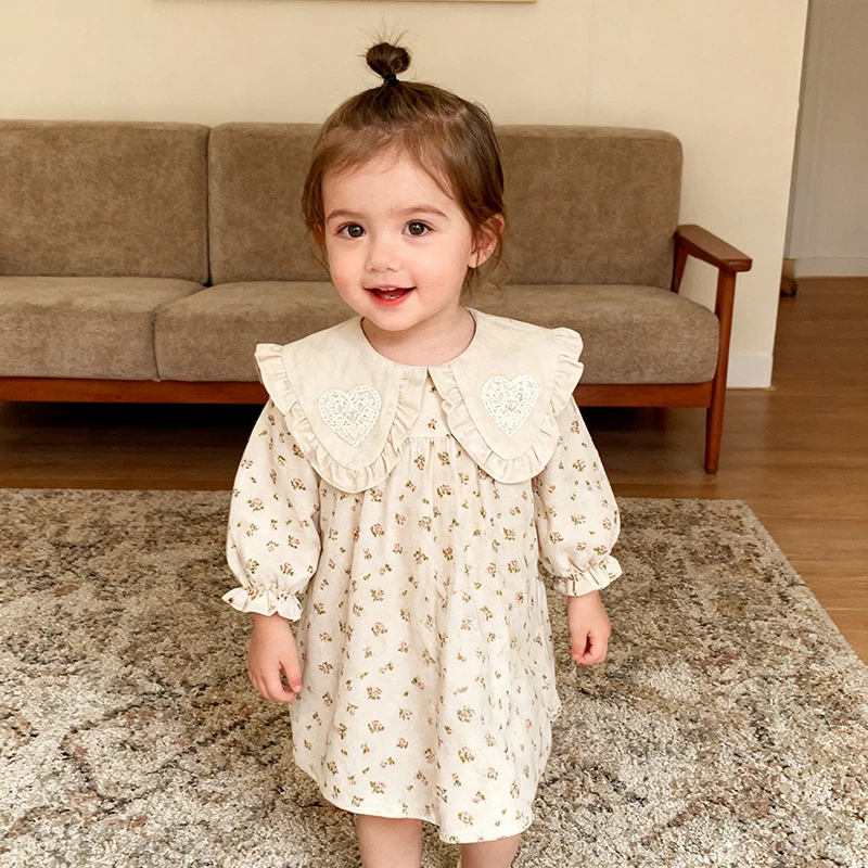 Herbst Neue Baby Mädchen Kleid Säuglings Kleidung Kinder Stehen Kragen Blase Rüschen Kinder Frühling Stickerei Stil Baby Prinzessin Kleid
