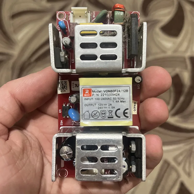 

Импульсный источник питания RUIBA VON60F2412B 12В/24В