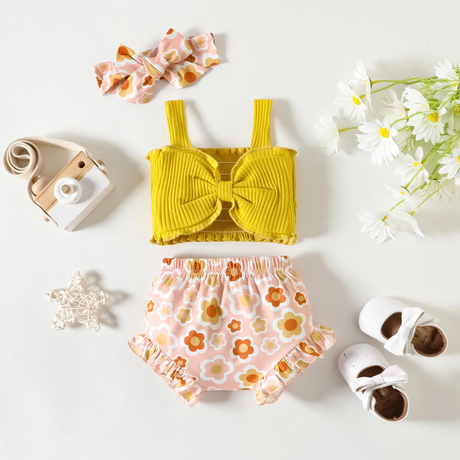 0-24M Baby Girl Solid Color Pit Strip Tie Sling Big Bow Top with Floral Shorts Three-Piece Suit，Suitable for Summer Wear