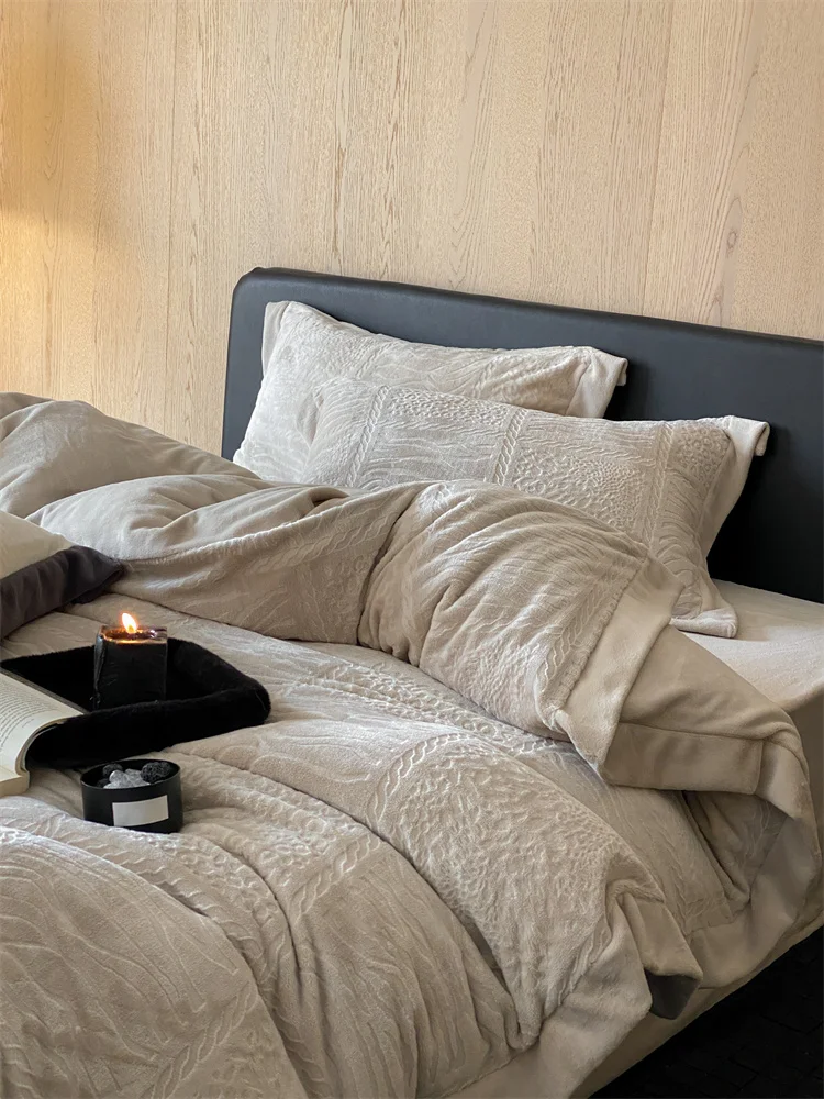  Winter Thickened Warm Milk Velvet Four-Piece Bedding Set Bed Canopy Coral Fleece Anti-Static Bed Sheet Cover