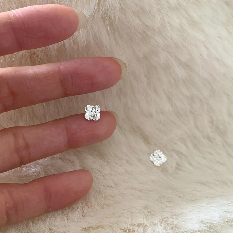 925 Silver Flash Lucky Clover Flower Stud Earrings For Womens French Ins Vintage Fashion Korean Wedding Romantic Fine Jewelry