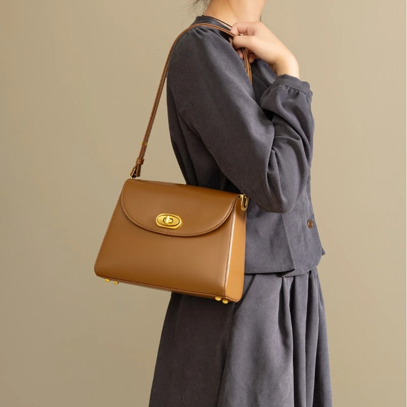 

Luxury Microfiber Synthetic Leather Flap Tote Bag for Women Casual Elegant Underarm Bag Fashion Small Shoulder Crossbody Handbag